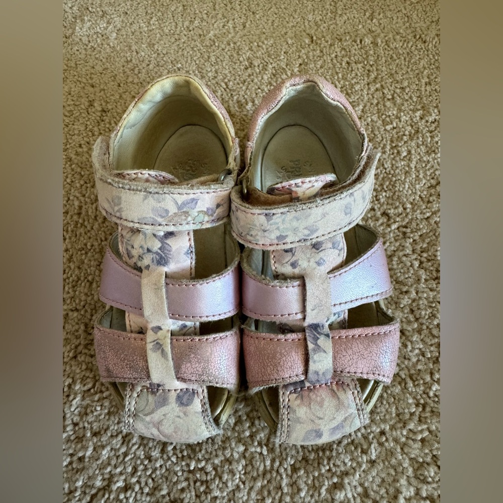 Primigi Pink Floral Kids Sandals - Picture 2 of 4